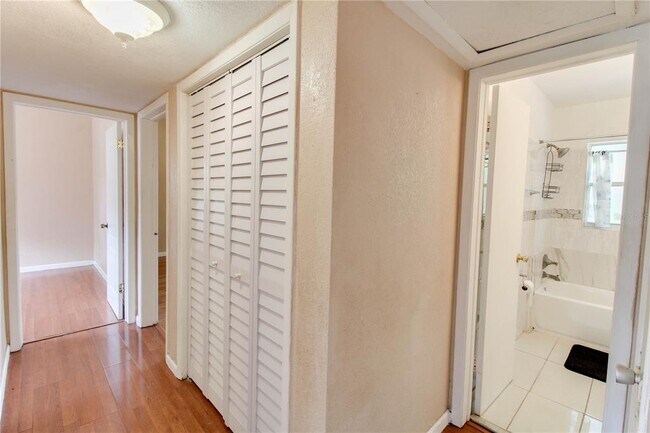 Building Photo - 3633 Ranchwood Rd