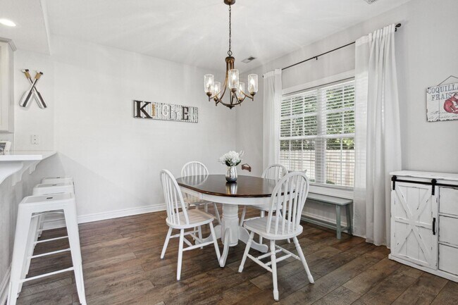 Building Photo - Oceana Area