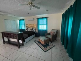 Building Photo - 12840 SW 11th Pl