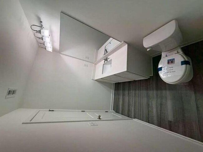 Building Photo - 35300 Condor Ct