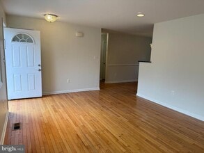 Building Photo - 4032 Olley Ln