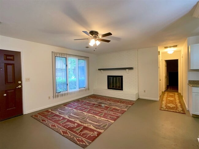 Building Photo - 2810 Kilkierane Dr