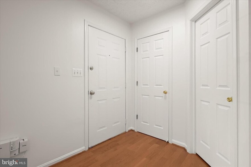Building Photo - 8834 Goose Landing Cir