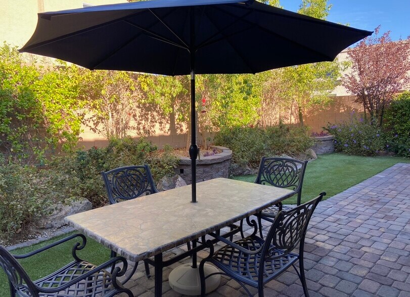 Building Photo - 6345 Staley Downs St