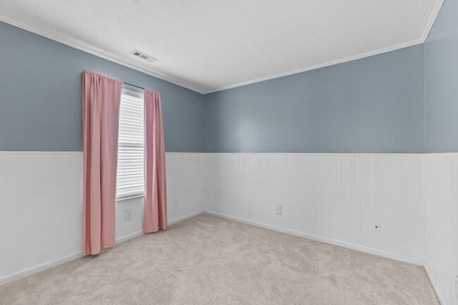 Building Photo - 778 Kingston Cir