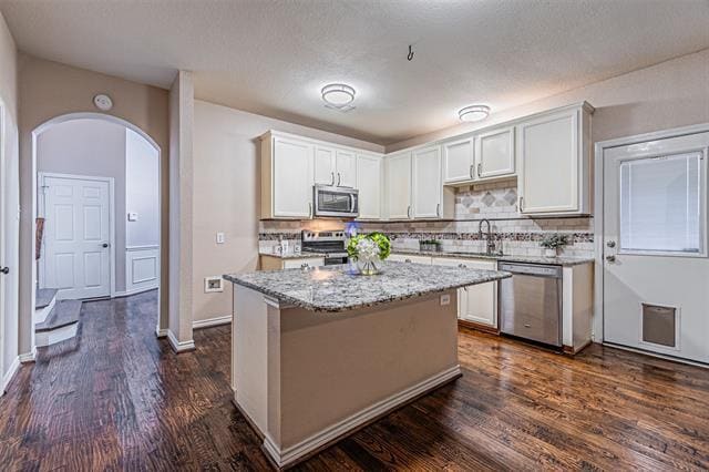 Building Photo - 317 Gershwin Way
