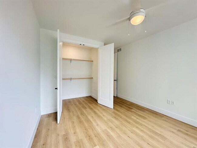 Building Photo - 1701 Simond Ave