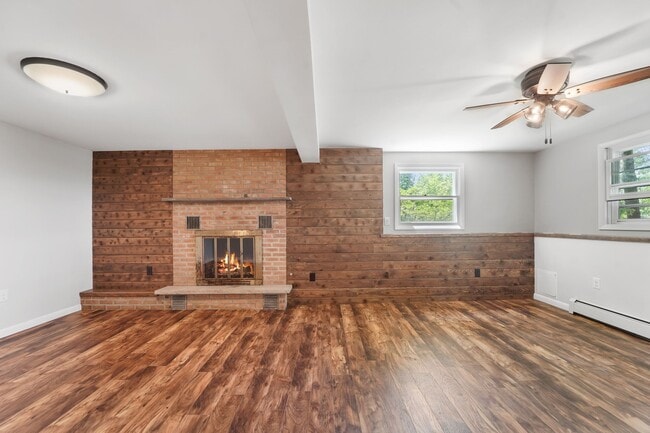 Building Photo - 40 Grand St