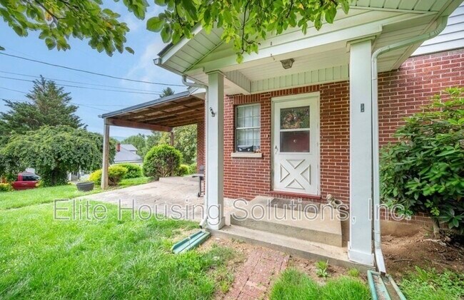 Building Photo - 290 W Ridge St