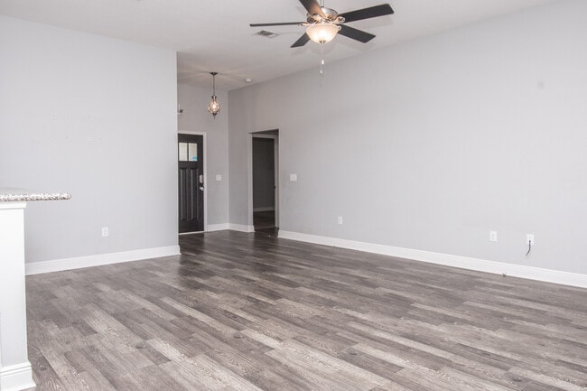 Building Photo - 5567 Galaxy Dr