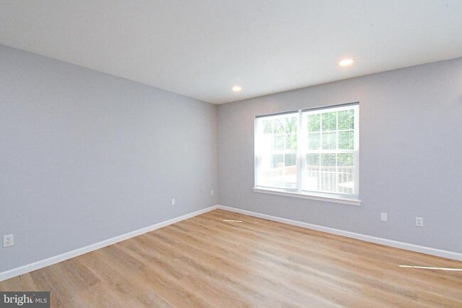 Building Photo - 604 Ascot Ct