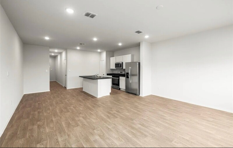 Building Photo - 116 Kendall Ln