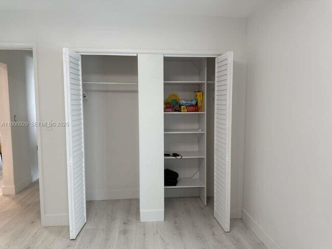 Building Photo - 2227 Roosevelt St