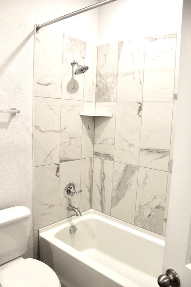 Building Photo - 949 Blue Oak Blvd