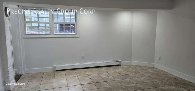 Building Photo - 18 Highland Ave