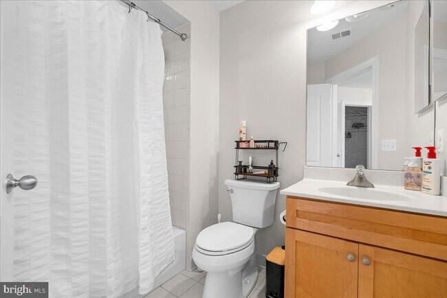Building Photo - 20589 Myers Pl