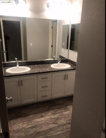 Building Photo - 482 Crimson Clover Ct