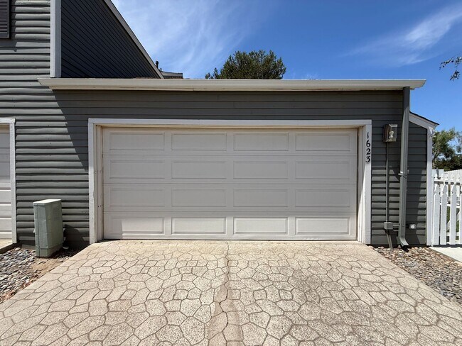 Building Photo - 1623 Point Lobos Ln