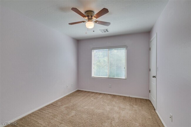 Building Photo - 10315 Elmwood Glen Ave
