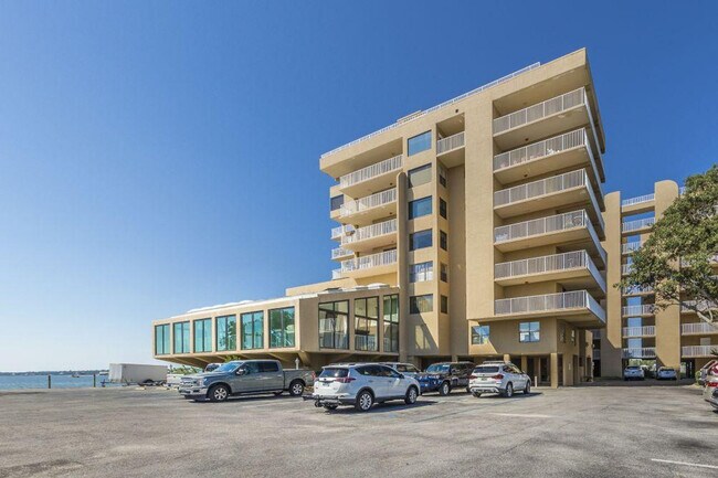 Building Photo - 1516 Sandpiper Ln