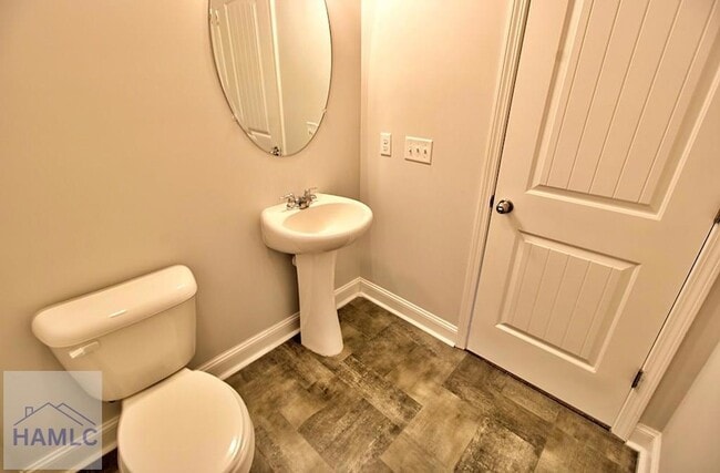 Building Photo - 326 Fairview Cir