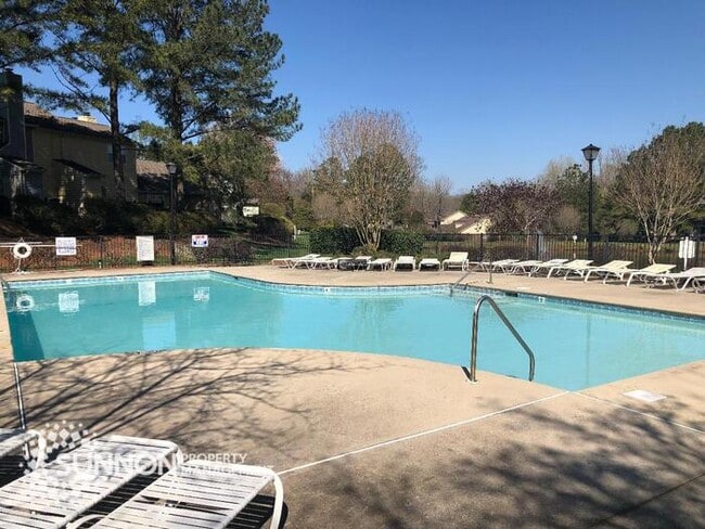 Building Photo - Remodeled 3 BR 2.5 BA in Raintree