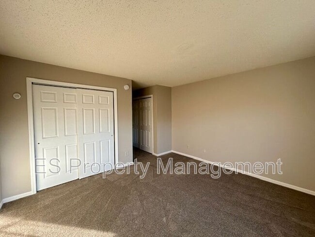 Building Photo - 6316 Long River Ln