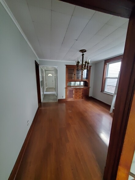 Building Photo - 3535 W Beach Ave