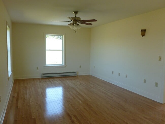 Primary Photo - Big Stuff House