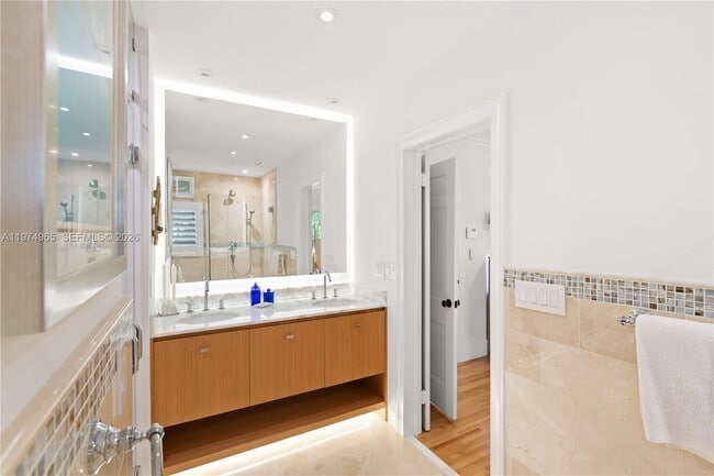 Building Photo - 600 San Lorenzo Ave