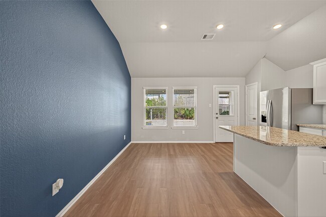 Building Photo - 2701 Sagedale Dr