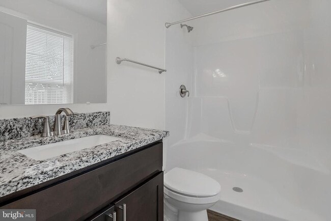 Building Photo - 2801 Pinewood Ln