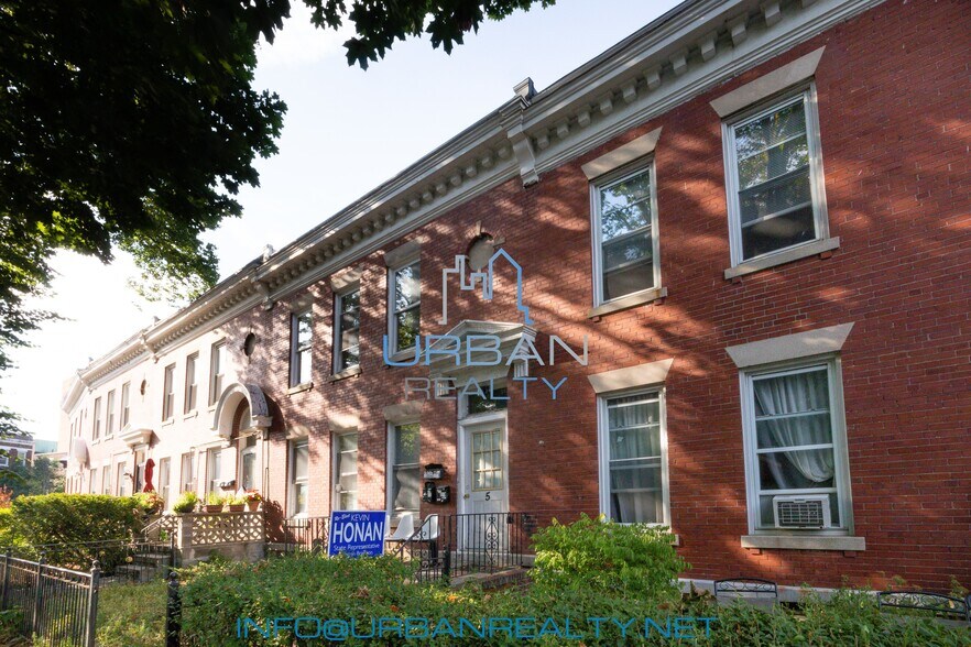 Exterior - 5 Wallingford Rd