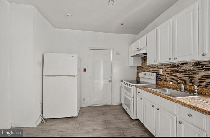 Building Photo - 5106 Parkside Ave
