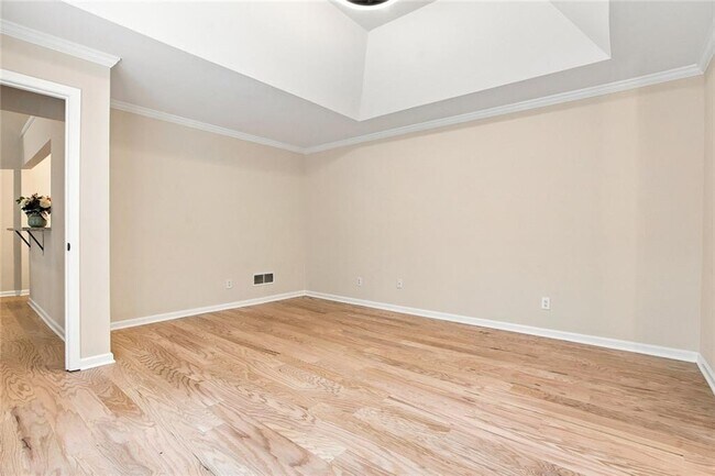 Building Photo - 5527 Bridge Pointe Dr