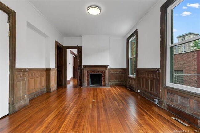 Building Photo - 131 Dwight St