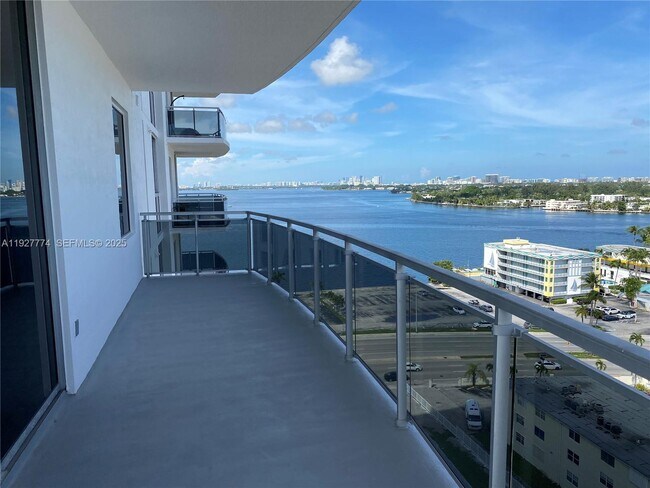 Building Photo - 7901 Hispanola Ave