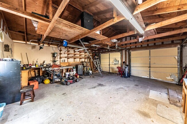 Building Photo - 2835 Beverly Rd