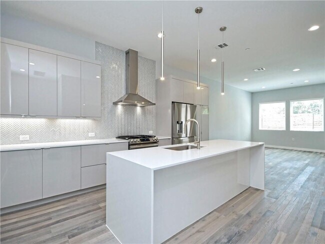 Building Photo - 2108 Tillery St