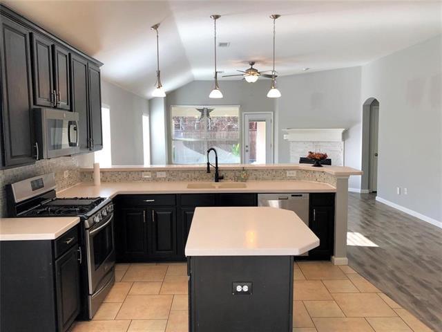 Building Photo - 6937 Willow Crest Dr