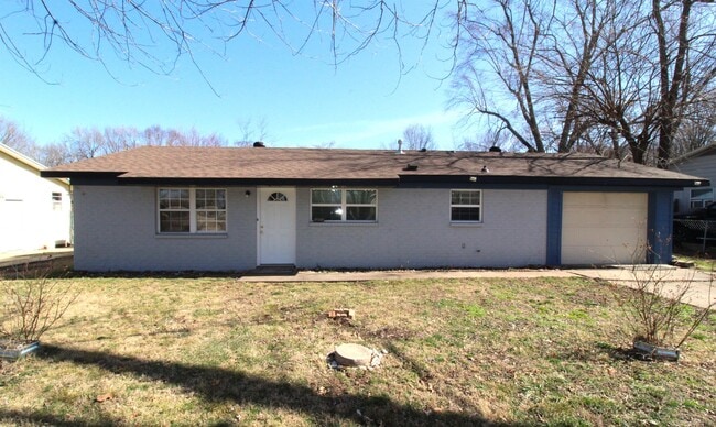 Building Photo - 709 N 12th Pl