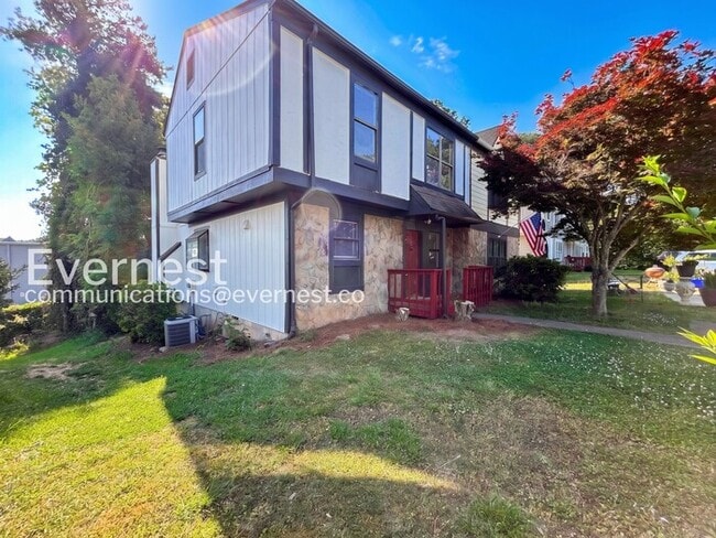 Building Photo - 1174 Ridgecrest Ln SE