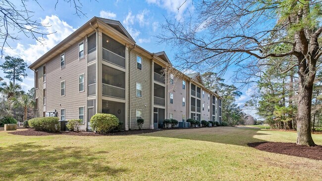 Building Photo - 562 Blue Stem Dr