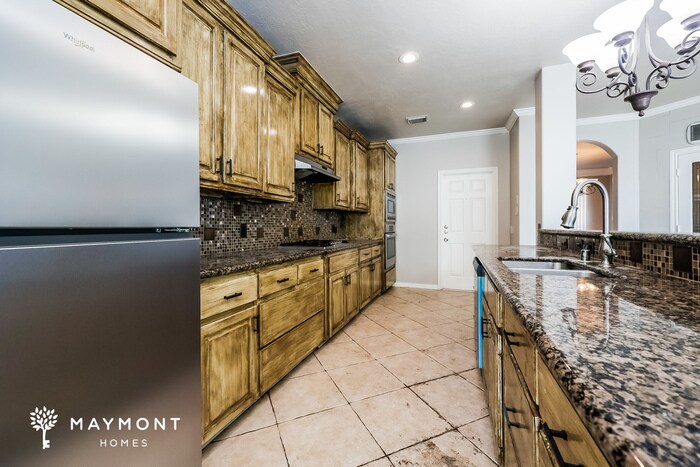 Building Photo - 14211 Orion Dr