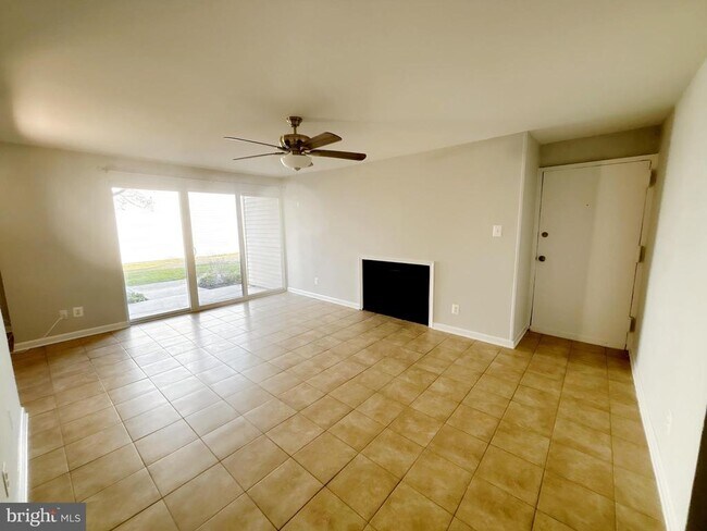 Building Photo - 112 Duvall Ln