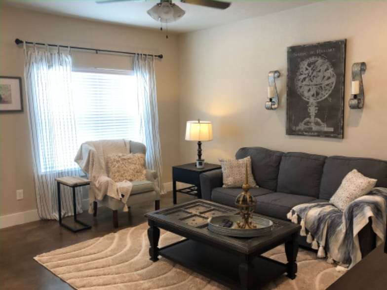 Building Photo - 3217 Belmont Dr