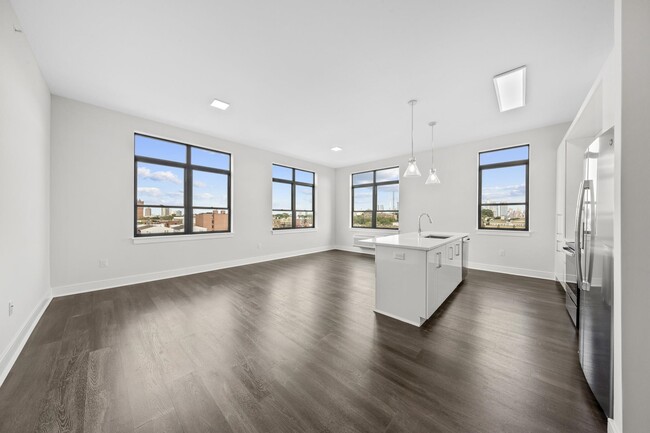 Building Photo - 121 34th St