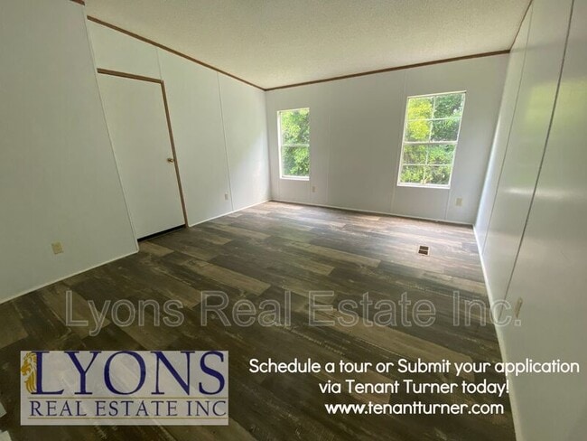 Building Photo - 607 Crestview Dr