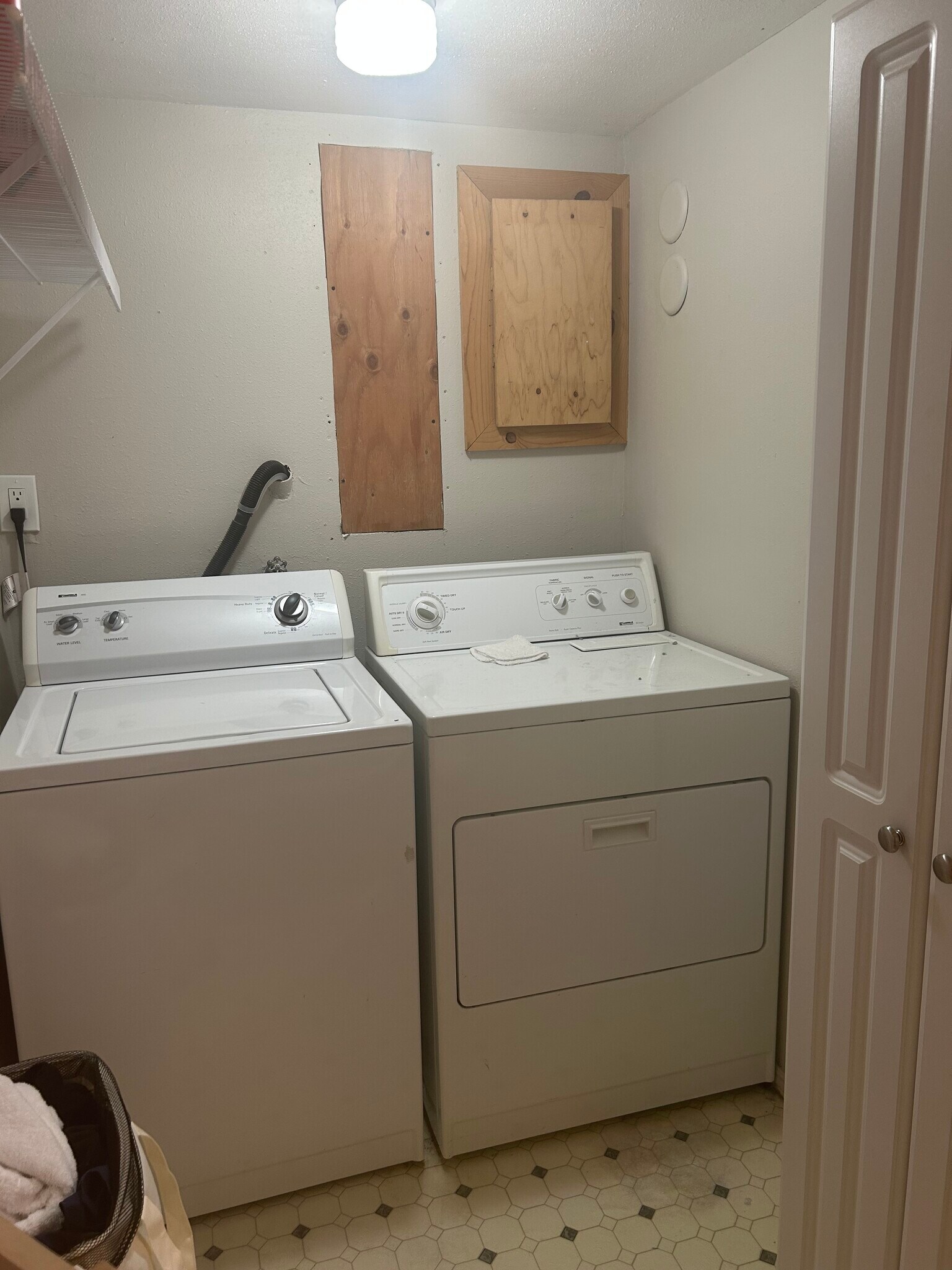 Building Photo - 8711 Bowdoin Way