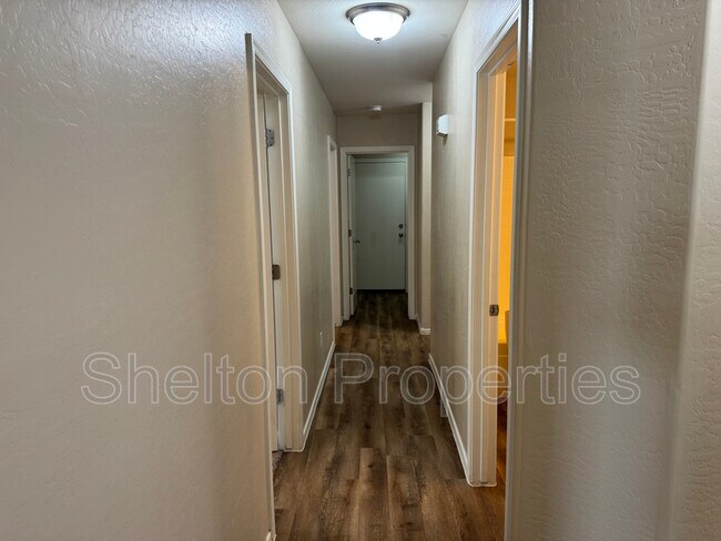 Building Photo - 10153 N 115th Dr